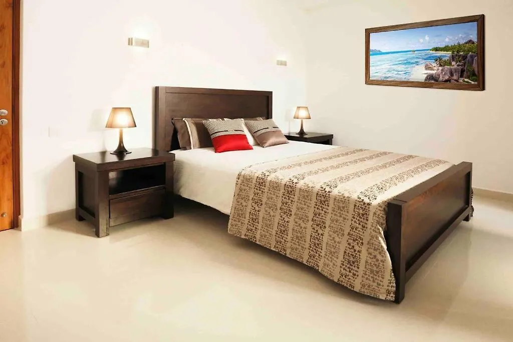 Paradise Villa & Private Pool - Cliffhanger Villas Misere
