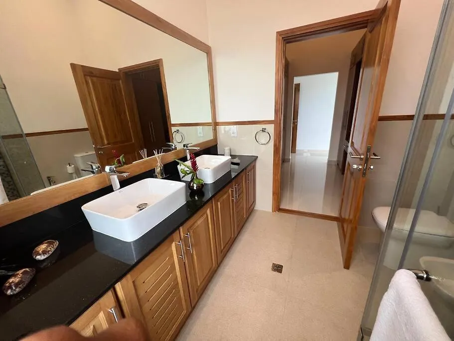 Paradise Villa & Private Pool - Cliffhanger Villas Misere