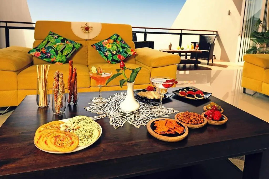 Paradise Villa & Private Pool - Cliffhanger Villas Misere